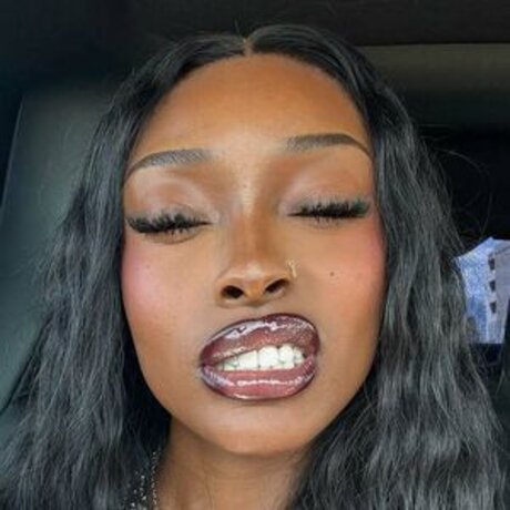 Coco Watson hd perfekte bilder