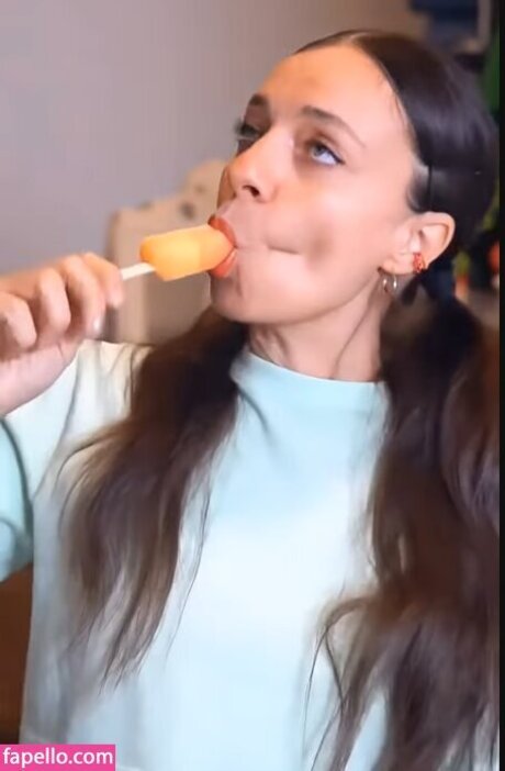 Ceyda Kasabal_ erwachsene schöne galerie