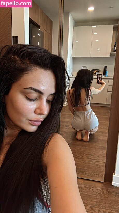 Ece Ronay erotische xxx foto