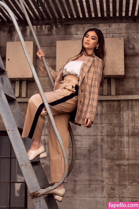 brille blowjob onlyfans kunst bild