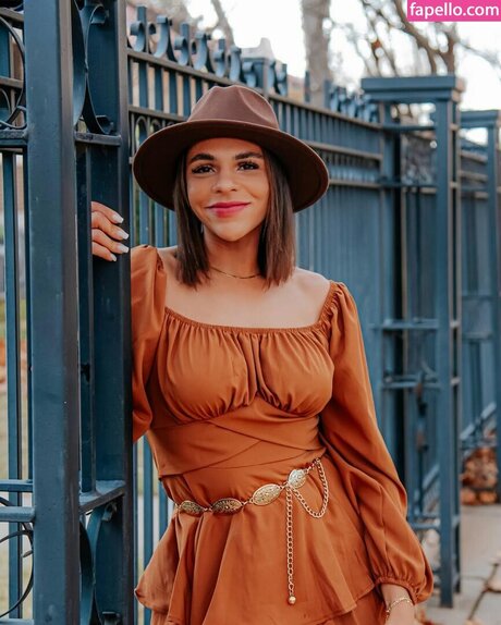 latina-dienstmädchen onlyfans sexy kunst galerie