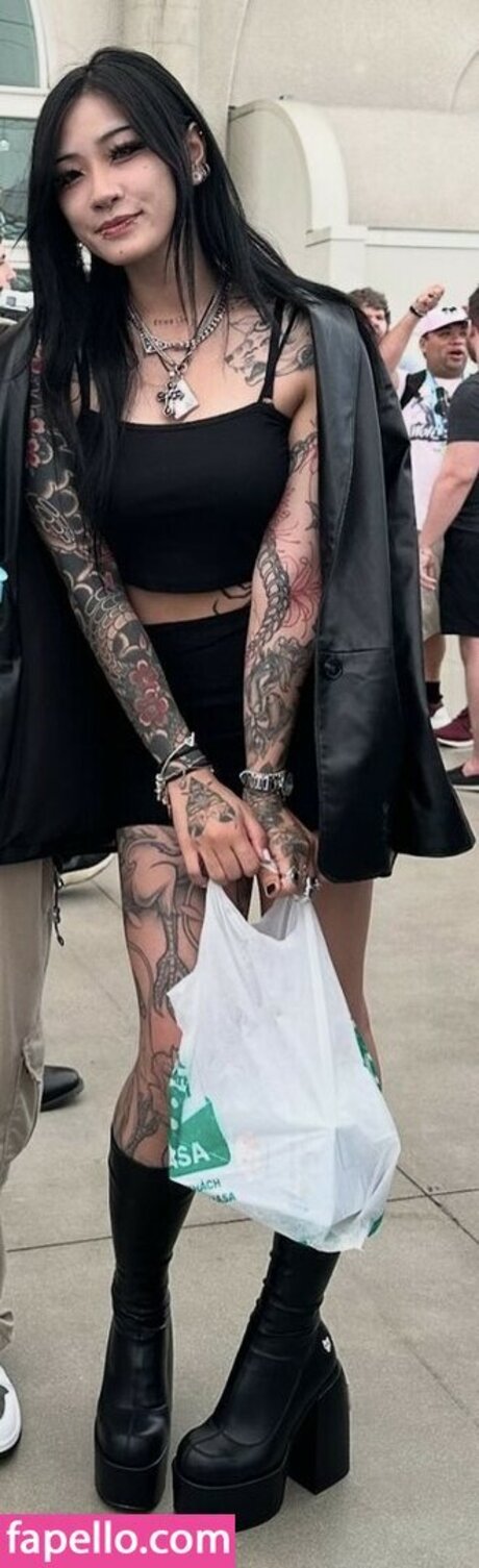 eggspringroll kunst sexy fotos