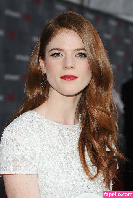 Rose Leslie model top bilder