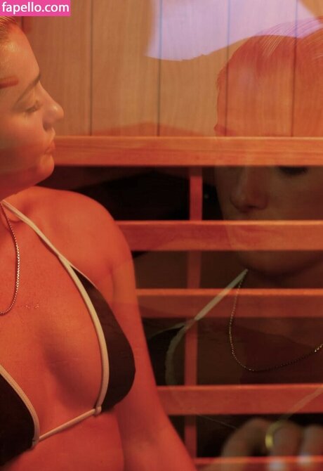 Kaylee Sticker sexy pornostar galerien