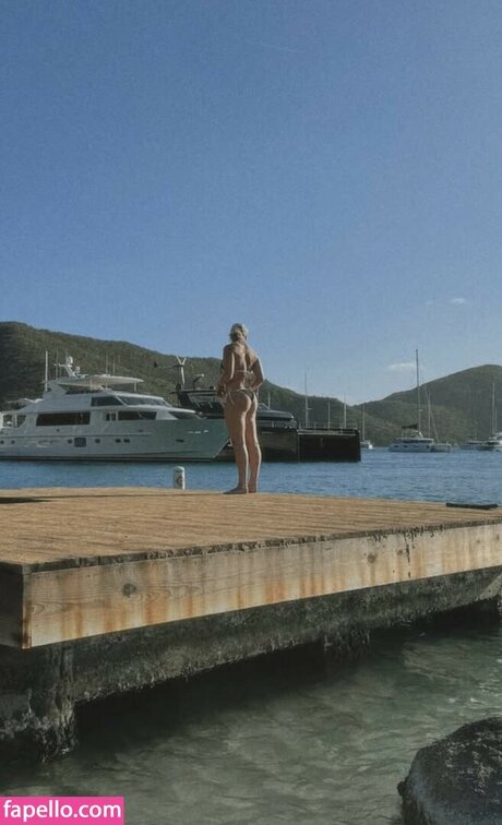 Kaylee Sticker hd erwachsene galerien