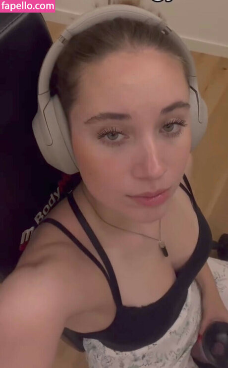 Nina Gademan porno nackt bild