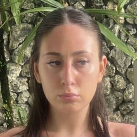 Sophie Alice nackt perfekte bild