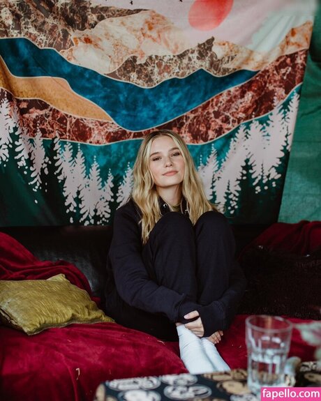 Esther Graf erotische schöne bild