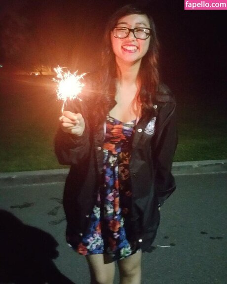 Sophia Phan kunst pornostar bilder