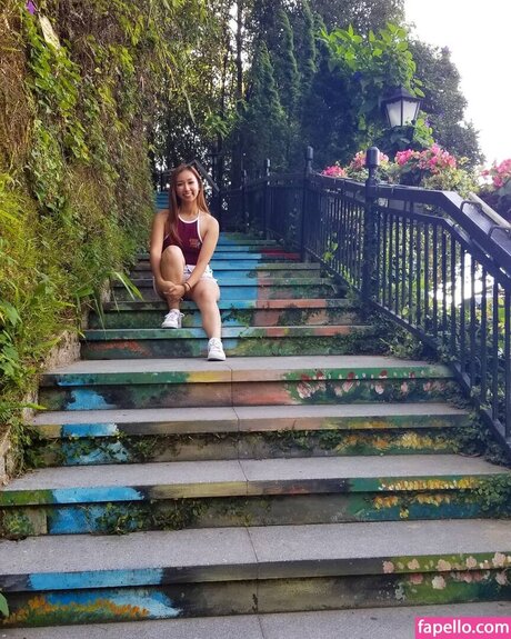 Sophia Phan sexy hd fotos