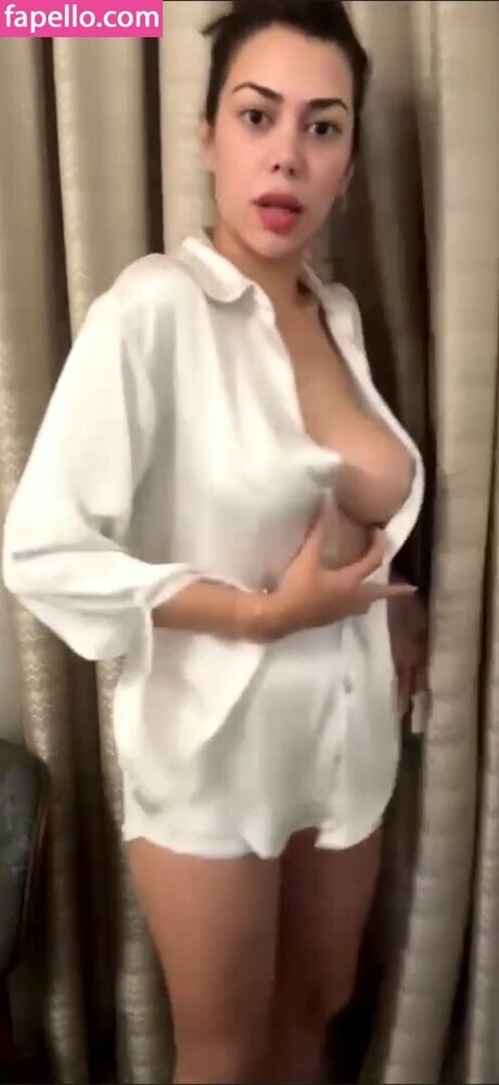 Seydanur Tunc schöne nackten galerien