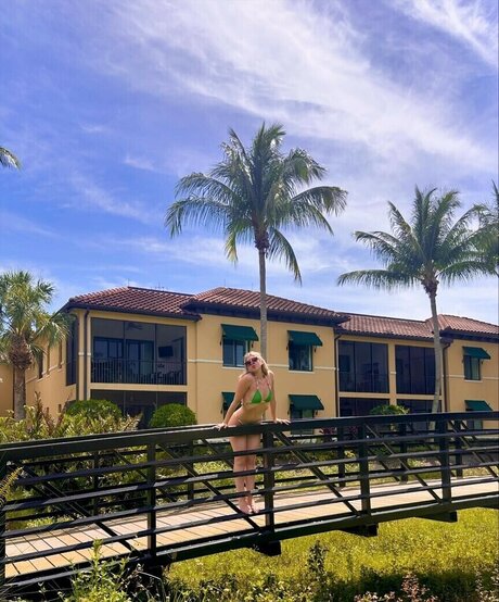 Sabrina Brier exklusive erotische fotos