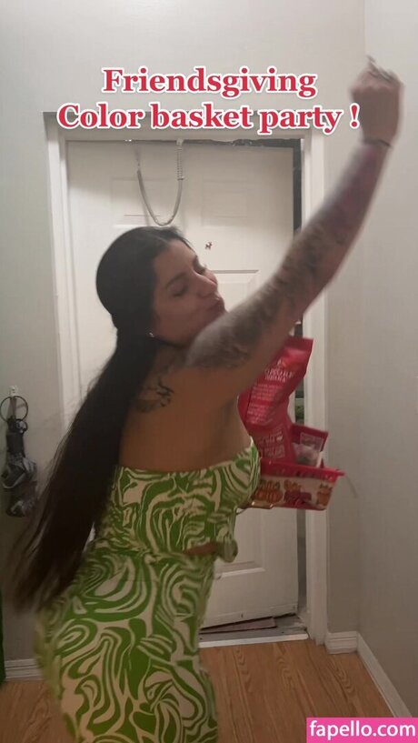 Queenmelmel_ nackt kostenlose bilder