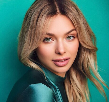 Bella Chadwick erwachsene nette archiv