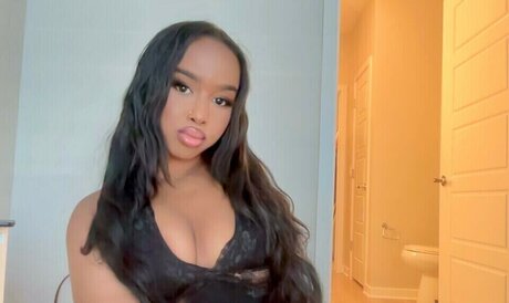 Suadd erotische beste galerien