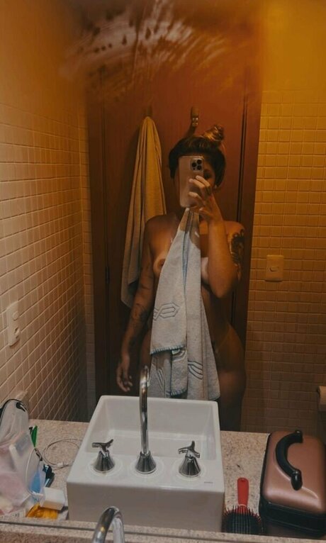 Pamela Sara kunst heiße fotos