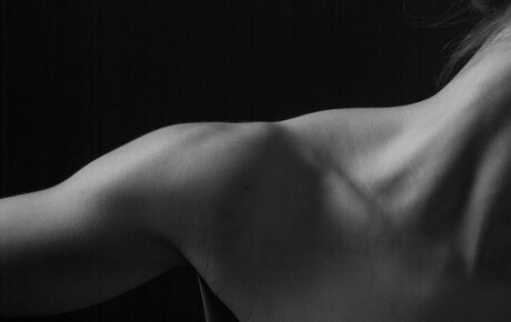 Gray Scale exklusive erotische bild