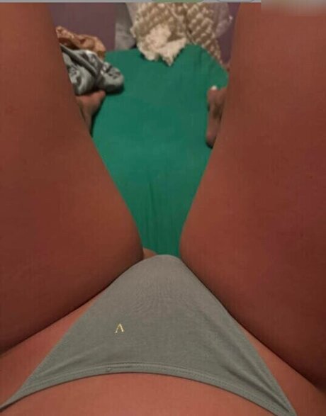 Vanessajolie erwachsene akt bild