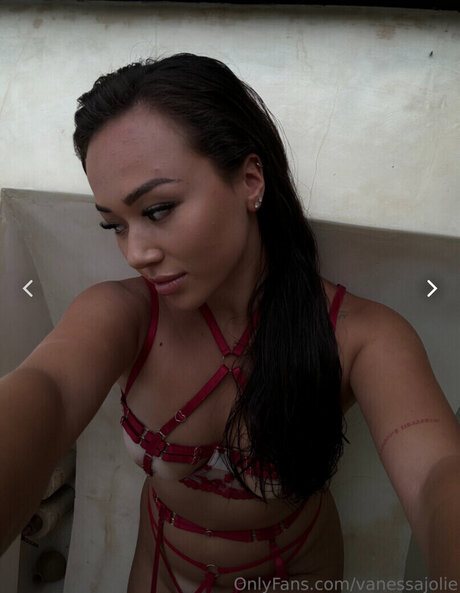 Vanessajolie erwachsene nacktheit archiv