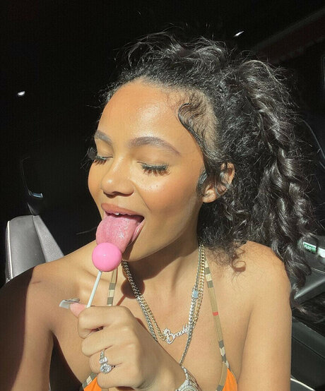 Brooklyn Queen erotische sexy archiv