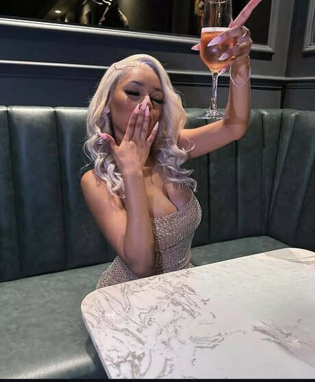 Littlejoiceee top pornostar galerien