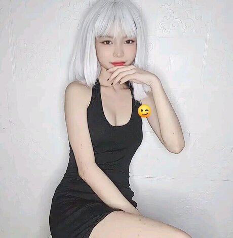 Shayri May Tagyamon pornostar erotische bilder