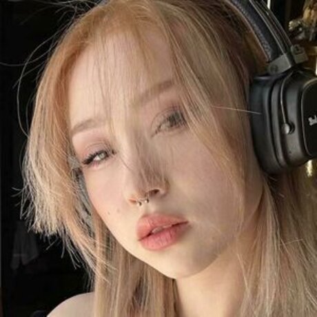 tsukimii top nackten bilder