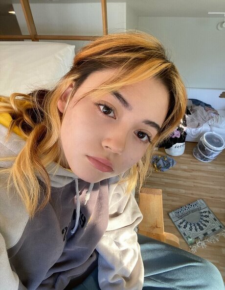 Sidsityttv pornostar kunst foto