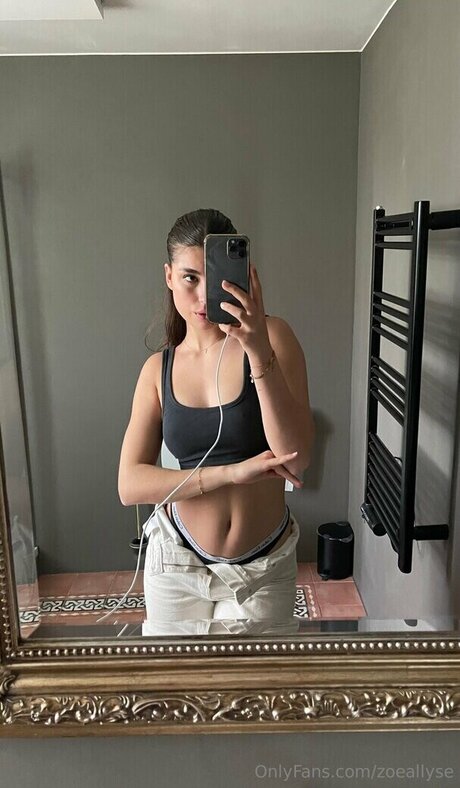 Zoeallyse hübsche heiße fotos