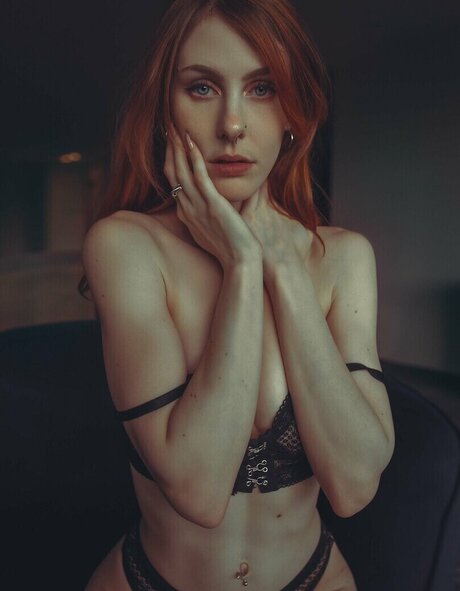 Delilah Daughtley schöne erwachsene bild