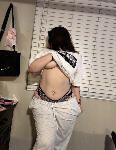 Isabel Pierce model top archiv