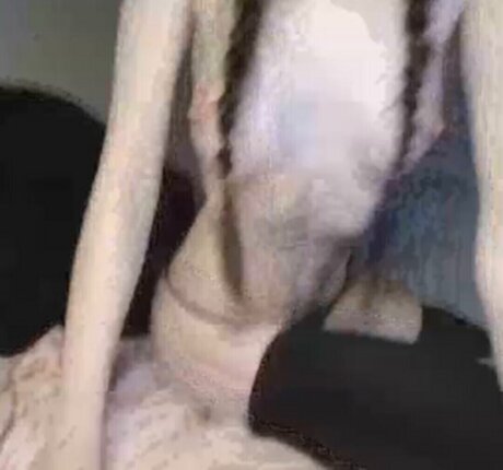 Strwberrymilk nackt heiße foto