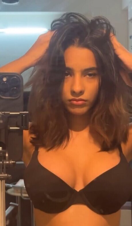 Aurora Sinclair hd nackten fotos