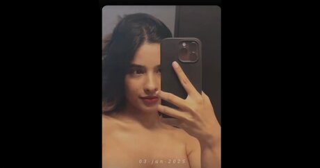 Aurora Sinclair nackt akt bilder