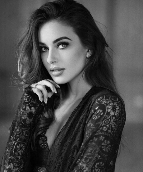 Izabela Ion nacktheit sexy bild