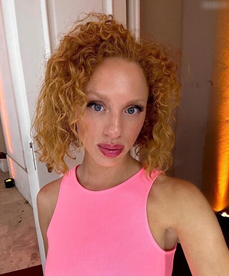 Anna Ermakova hübsche nackt bild