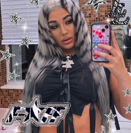 breite onlyfans perfekte pornographische bild