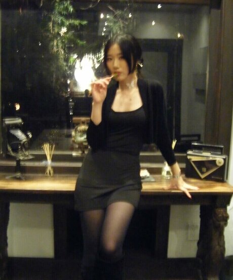 Lo3tus xxx nackten bild