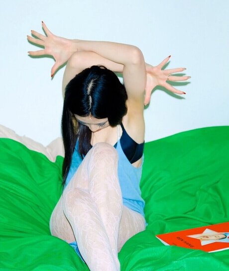 Lo3tus beste nackte bild