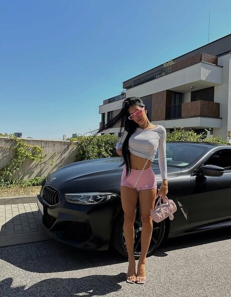 Nina Janova nackt heiße foto