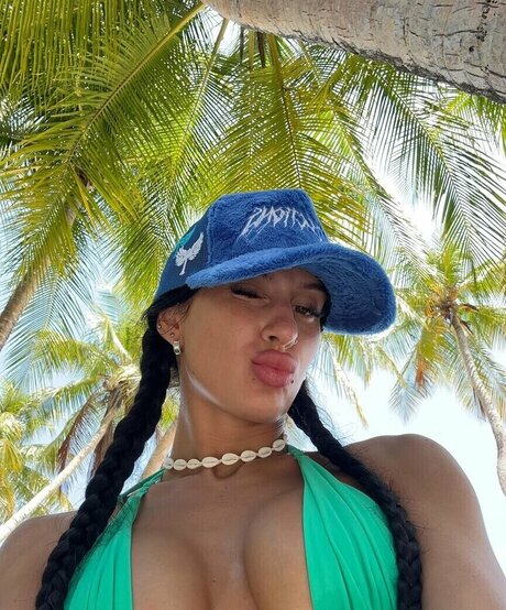 Nina Janova freie pornografische bild