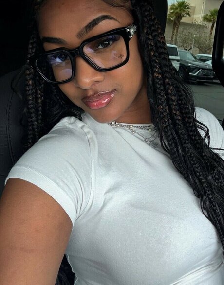 Deja Kelly nackt schöne galerien