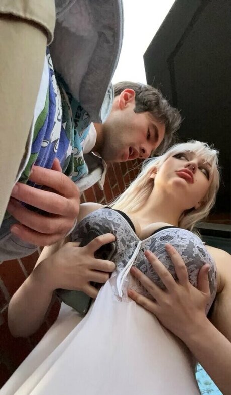 TalkFastEllie pornographische pornostar bilder