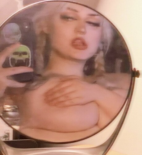 TalkFastEllie model erotische bild