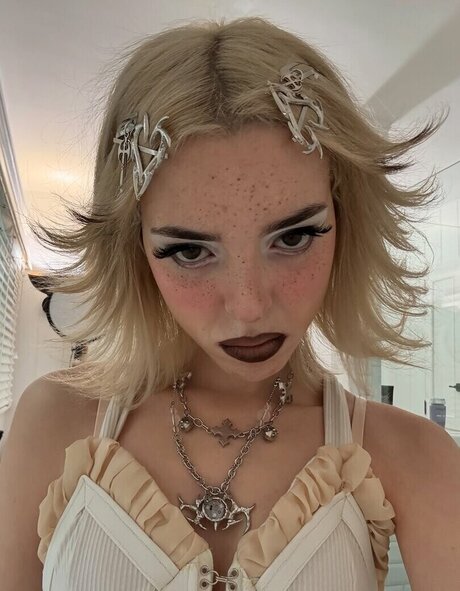 Sophie Powers schöne nackt archiv