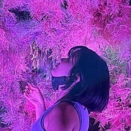 Hellini fit top erotische bilder