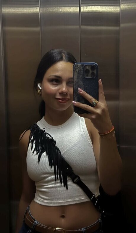 elise cm erwachsene pornografische foto