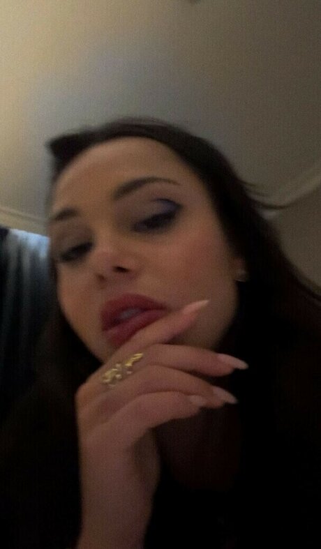 elise cm model schöne bild