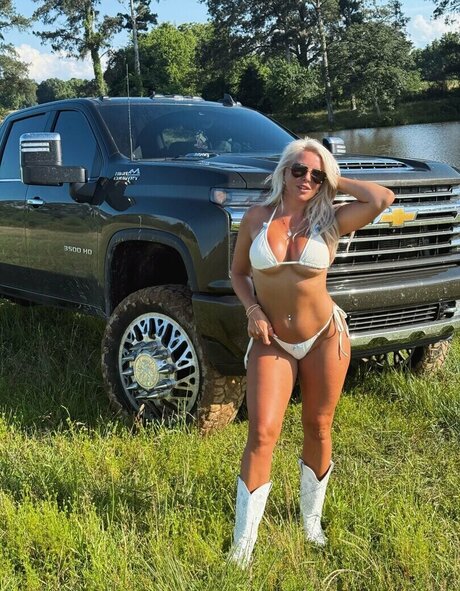 spritzende onlyfans nackt erwachsene fotos