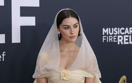 gracieabrams schauspielerin kunst galerien